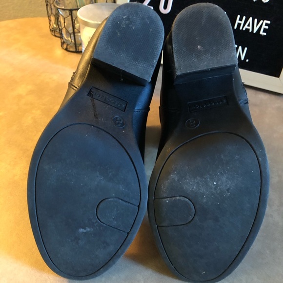 Attention Auden Black Heeled Bootie - Picture 7 of 7